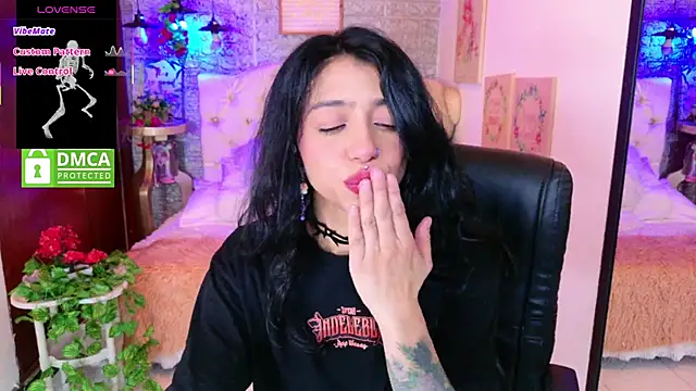 Snapshot of REDHOTTER_ chatting on September 25, 2025, 7:50 pm REDHOTTER online show from September 25, 2025, 7:50 pm