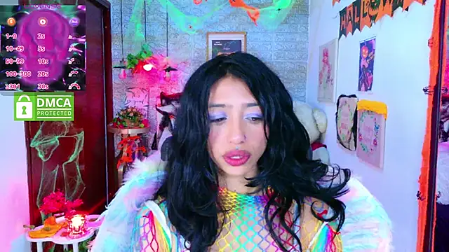 Snapshot of REDHOTTER_ chatting on October 4, 2025, 8:18 pm REDHOTTER online show from October 4, 2025, 8:18 pm