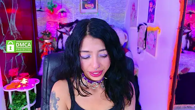 Snapshot of REDHOTTER_ chatting on October 11, 2025, 8:07 pm REDHOTTER online show from October 11, 2025, 8:07 pm