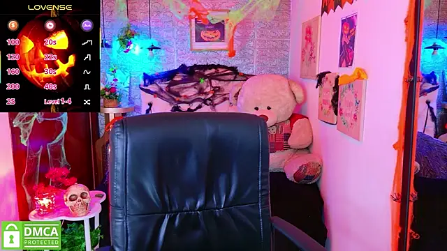 Snapshot of REDHOTTER_ chatting on October 20, 2025, 8:09 pm REDHOTTER online show from October 20, 2025, 8:09 pm