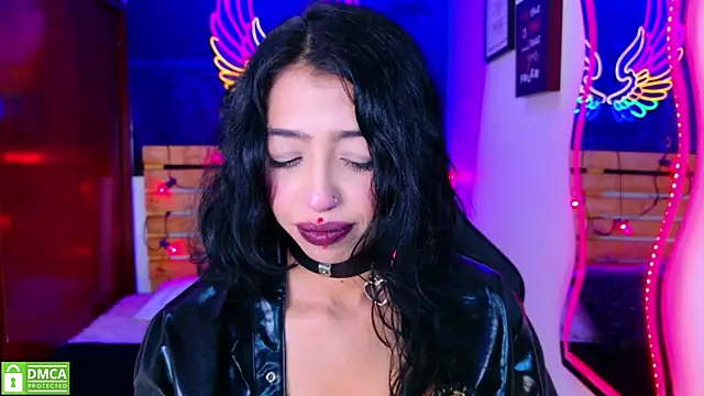 REDHOTTER  online show from April 28, 2026, 7:52 pm