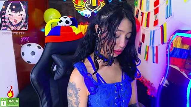 REDHOTTER  online show from June 19, 2026, 7:39 pm