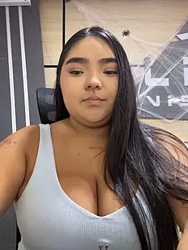 Snapshot of little_lissiee chatting on September 25, 2025, 5:49 pm little lissiee online show from September 25, 2025, 5:49 pm