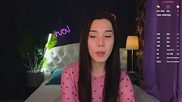 Snapshot of Kaia_Sunshine_Mia chatting on January 25, 2025, 6:46 pm Kaia Sunshine Mia online show from January 25, 2025, 6:46 pm