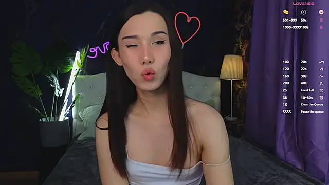 Snapshot of Kaia_Sunshine_Mia chatting on February 9, 2025, 2:29 pm Kaia Sunshine Mia online show from February 9, 2025, 2:29 pm