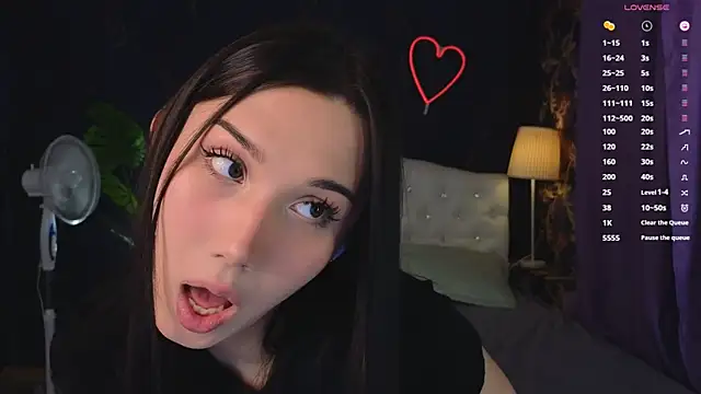 Snapshot of Kaia_Sunshine_Mia chatting on February 15, 2025, 2:11 pm Kaia Sunshine Mia online show from February 15, 2025, 2:11 pm