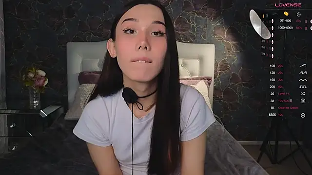 Snapshot of Kaia_Sunshine_Mia chatting on February 17, 2025, 2:59 pm Kaia Sunshine Mia online show from February 17, 2025, 2:59 pm