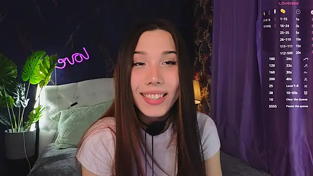 Snapshot of Kaia_Sunshine_Mia chatting on February 28, 2025, 4:20 pm Kaia Sunshine Mia online show from February 28, 2025, 4:20 pm