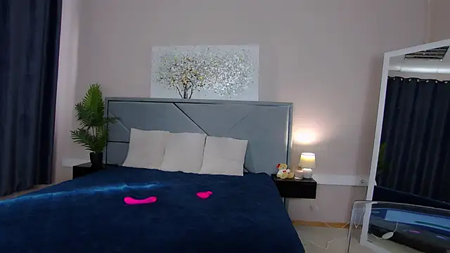 NicoleRosss online show from March 1, 2026, 9:22 am