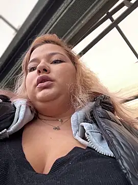 Snapshot of AllysonK chatting on December 23, 2024, 9:27 am AllysonK online show from December 23, 2024, 9:27 am