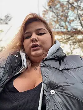 Snapshot of AllysonK chatting on December 23, 2024, 12:30 pm AllysonK online show from December 23, 2024, 12:30 pm