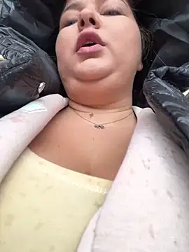 Snapshot of AllysonK chatting on December 26, 2024, 9:22 am AllysonK online show from December 26, 2024, 9:22 am