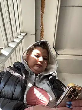 Snapshot of AllysonK chatting on January 18, 2025, 12:26 pm AllysonK online show from January 18, 2025, 12:26 pm