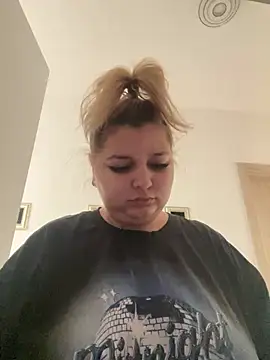 Snapshot of AllysonK chatting on February 7, 2025, 10:29 am AllysonK online show from February 7, 2025, 10:29 am