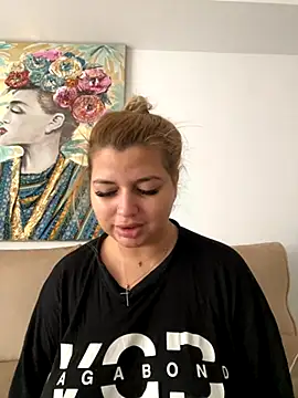 Snapshot of AllysonK chatting on September 29, 2025, 11:15 am AllysonK online show from September 29, 2025, 11:15 am