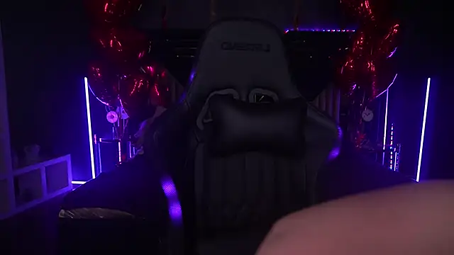 CoolTatis online show from February 12, 2025, 9:33 pm