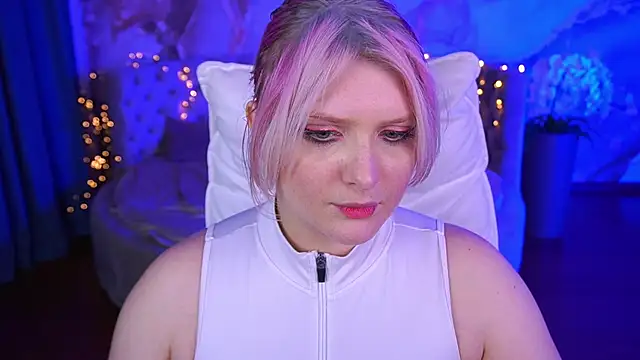 CoolTatis online show from October 24, 2025, 2:35 pm