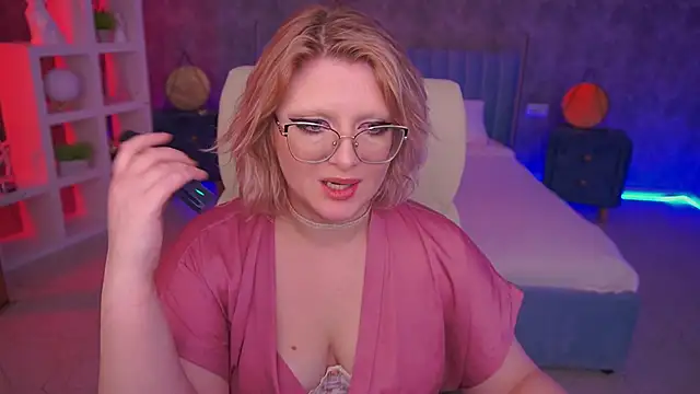 CoolTatis online show from May 11, 2026, 6:19 am