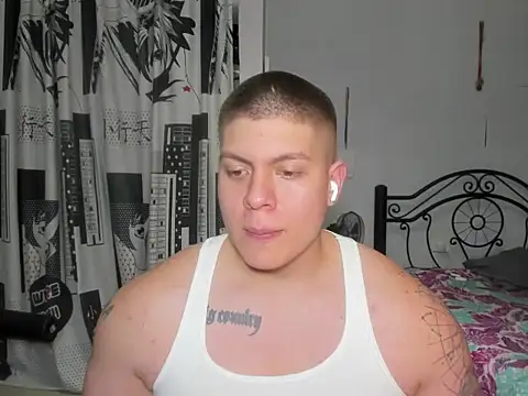 Snapshot of regan_jhonso chatting on February 16, 2026, 7:15 am regan jhonso online show from February 16, 2026, 7:15 am