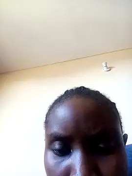 Snapshot of zainabsmile chatting on May 12, 2026, 12:02 pm zainabsmile online show from May 12, 2026, 12:02 pm
