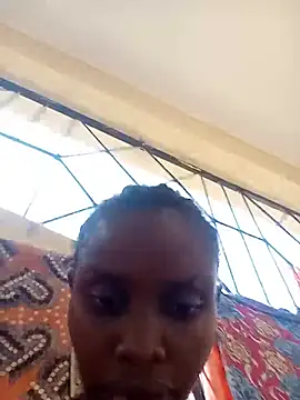 Snapshot of zainabsmile chatting on May 23, 2026, 2:43 pm zainabsmile online show from May 23, 2026, 2:43 pm
