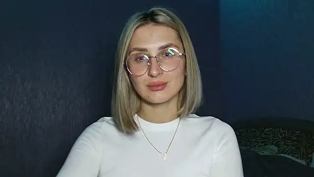Snapshot of Jessie_August chatting on December 15, 2024, 7:31 pm Jessie August online show from December 15, 2024, 7:31 pm