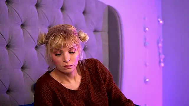 BritneyHudson online show from February 23, 2026, 9:17 am