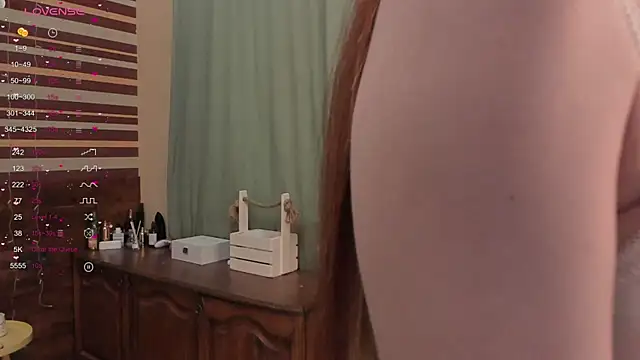 MilanaMua online show from February 3, 2026, 8:19 am