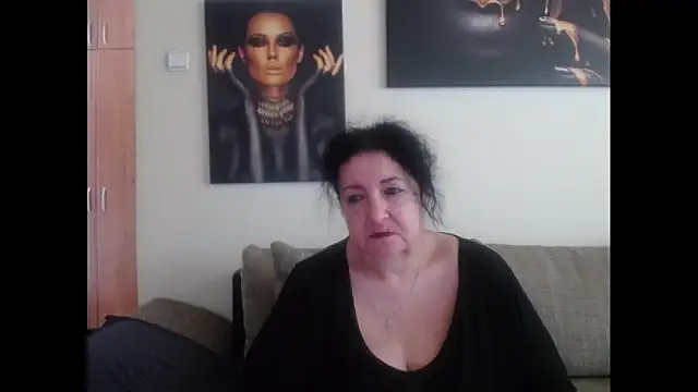 maturekorine online show from April 28, 2026, 12:21 pm
