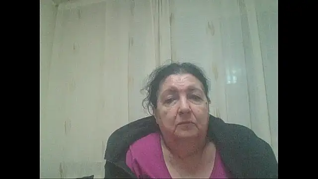 maturekorine online show from May 4, 2026, 9:44 pm