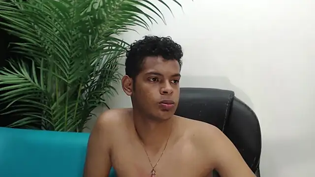 boylittle19cm online show from March 4, 2025, 7:01 pm