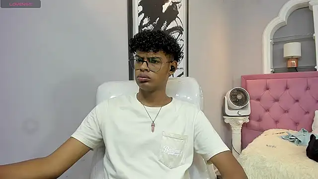 boylittle19cm online show from September 20, 2025, 12:06 pm