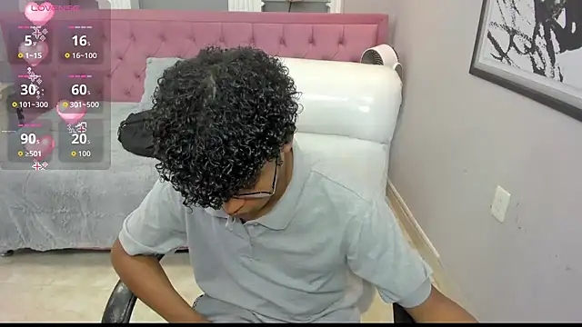 boylittle19cm online show from October 11, 2025, 11:53 am