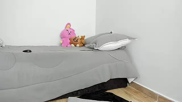 Snapshot of Eli_dl chatting on December 19, 2024, 9:38 pm Eli dl online show from December 19, 2024, 9:38 pm