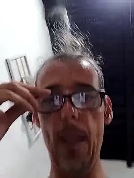 KarameloVzla online show from September 26, 2025, 7:12 am