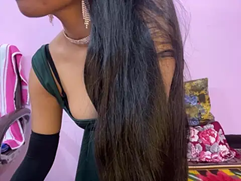 Snapshot of roshni-5 chatting on December 20, 2024, 2:30 am roshni-5 online show from December 20, 2024, 2:30 am