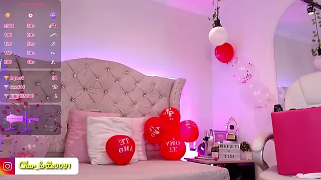 Snapshot of Charlotte_Jones__ chatting on February 18, 2025, 5:21 pm Charlotte Jones online show from February 18, 2025, 5:21 pm