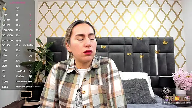 Snapshot of RubbyTaylor chatting on October 7, 2025, 2:36 pm RubbyTaylor online show from October 7, 2025, 2:36 pm