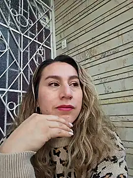 Snapshot of RubbyTaylor chatting on October 18, 2025, 11:11 am RubbyTaylor online show from October 18, 2025, 11:11 am