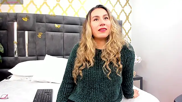 Snapshot of RubbyTaylor chatting on October 21, 2025, 2:18 pm RubbyTaylor online show from October 21, 2025, 2:18 pm