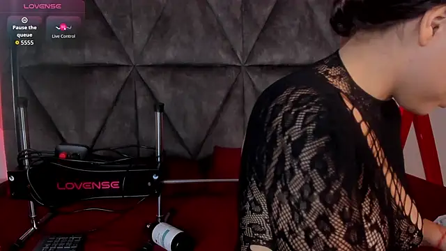 Snapshot of Elsalombardi_ chatting on October 28, 2025, 12:30 pm Elsalombardi  online show from October 28, 2025, 12:30 pm