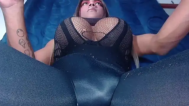 andreablackcock online show from May 7, 2026, 9:09 pm