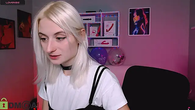 melisa white1 online show from October 20, 2025, 7:14 pm