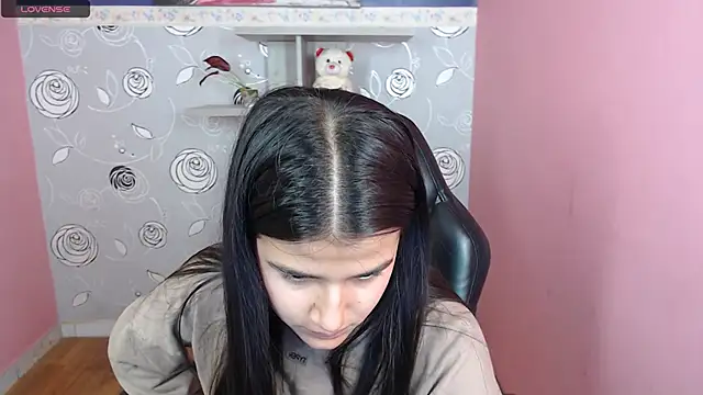 Linda Mattel online show from December 13, 2024, 3:43 pm