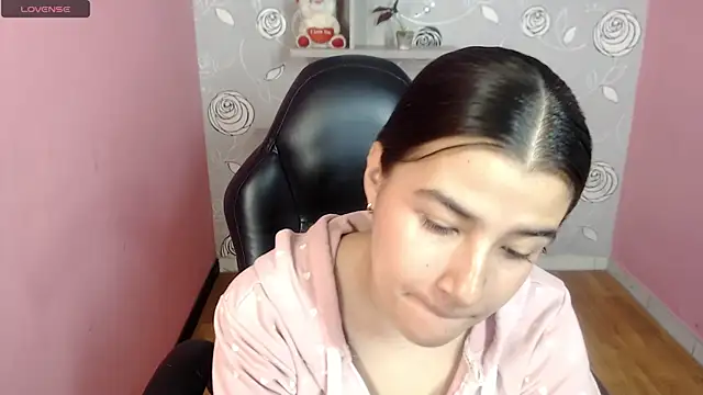 Linda Mattel online show from February 8, 2025, 2:38 pm