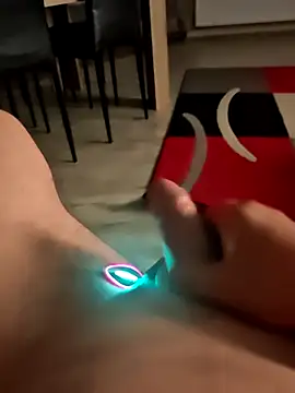 Szeltolo001 online show from March 20, 2026, 11:09 pm