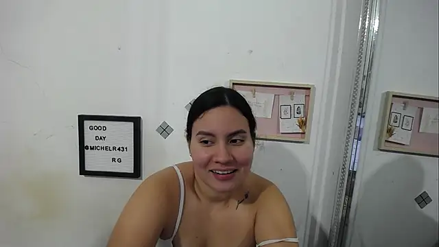 Snapshot of Mia__reys chatting on October 14, 2025, 2:34 am Mia  reys online show from October 14, 2025, 2:34 am