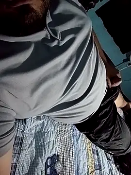 GILBERTHOR92 online show from January 7, 2026, 4:37 am