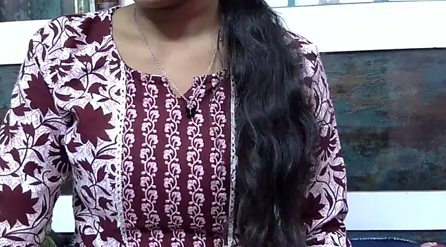 momo lov online show from December 2, 2024, 9:02 am