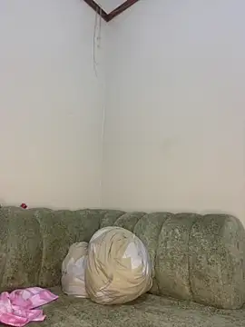 sweet18creamybigpussy online show from May 14, 2026, 12:17 am